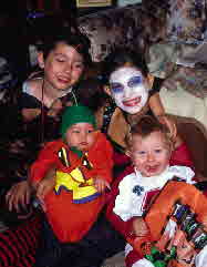 04-10-31, 14, Mikey, Kaitlyn, Andrea, and Connor, Halloween