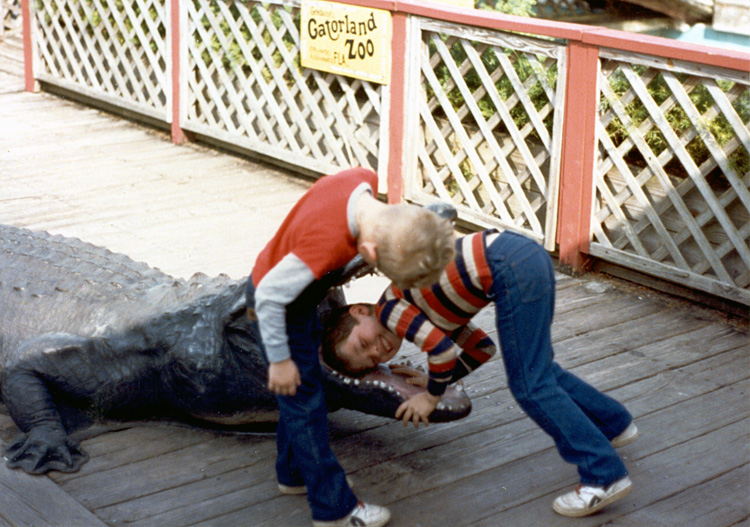 86-12-29, 21, Michael and Brian, Gator Land in Florida