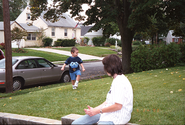 00-09-24, 17, Mikey and Linda