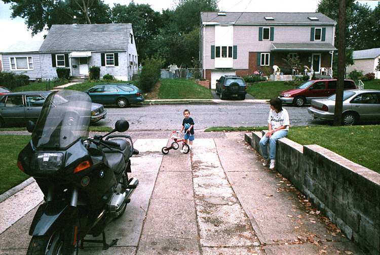 00-09-24a, 22, Mikey and Linda in Drive Way, NJ