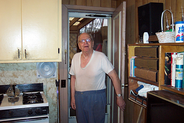 03-02-05, 02, Arnie Bock, Poppie, Jersey City
