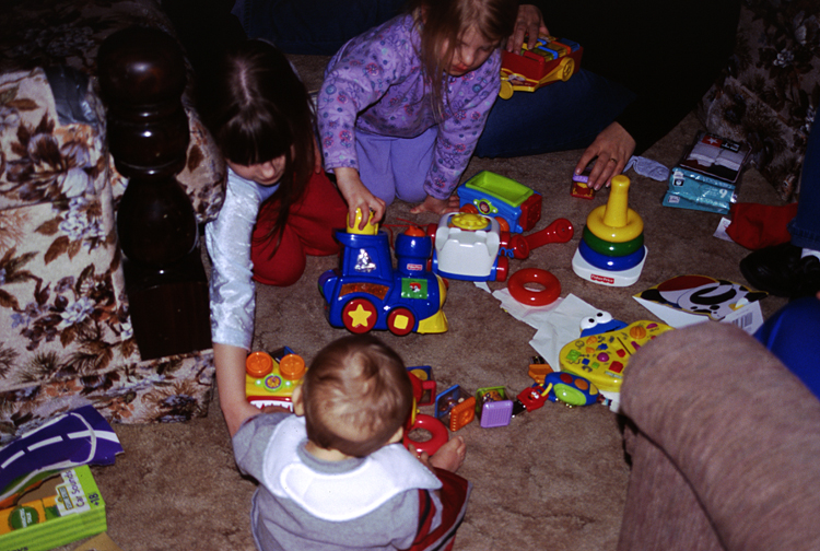 04-02-29, 77, Janisa, Brianna and Connor, Connor's Birthday