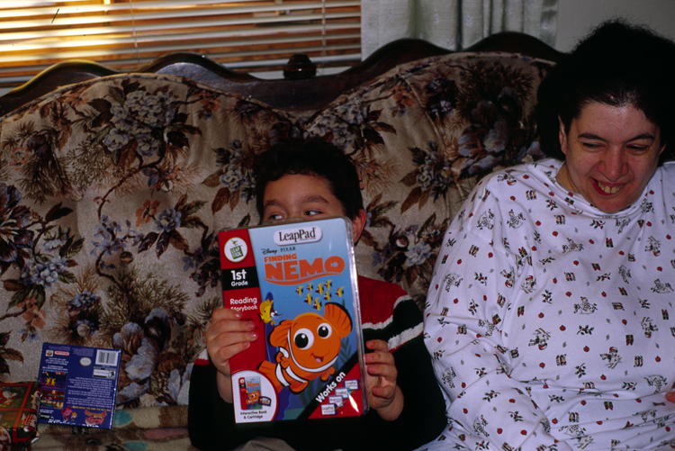 04-12-25, 01, Mikey and Nacy, Christmas, Saddle Brook NJ