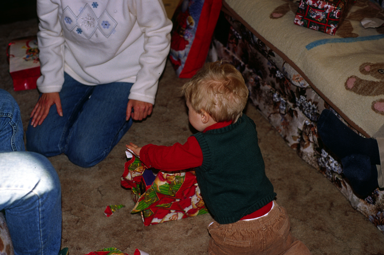 04-12-25, 03, Connor, Christmas, Saddle Brook NJ
