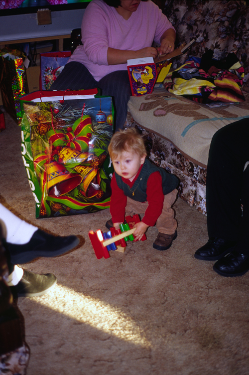 04-12-25, 22, Connor, Christmas, Saddle Brook NJ