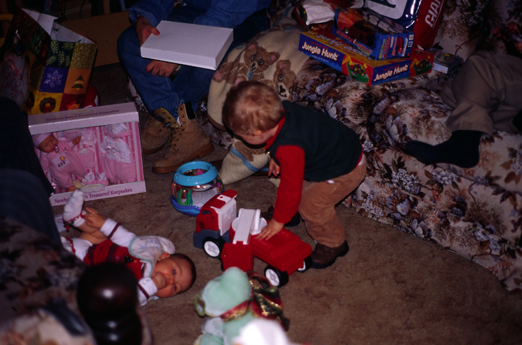 04-12-25, 33, Connor, Christmas, Saddle Brook NJ