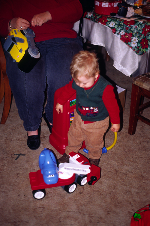 04-12-25, 36, Connor, Christmas, Saddle Brook NJ