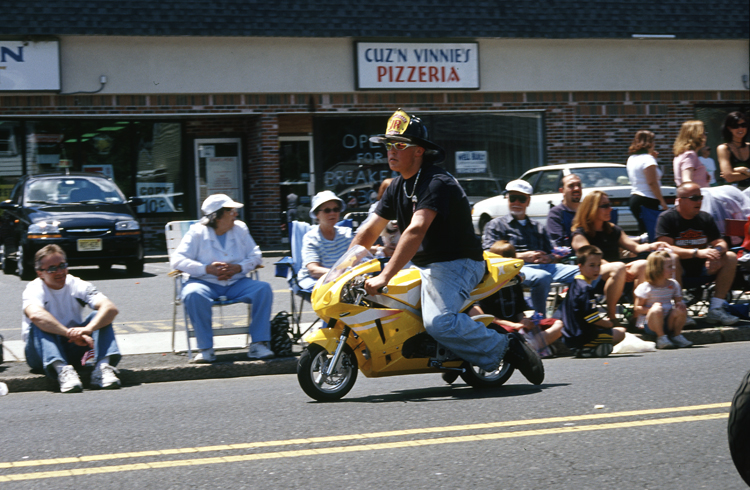 05-05-29, 16, Parade, Memorial Day