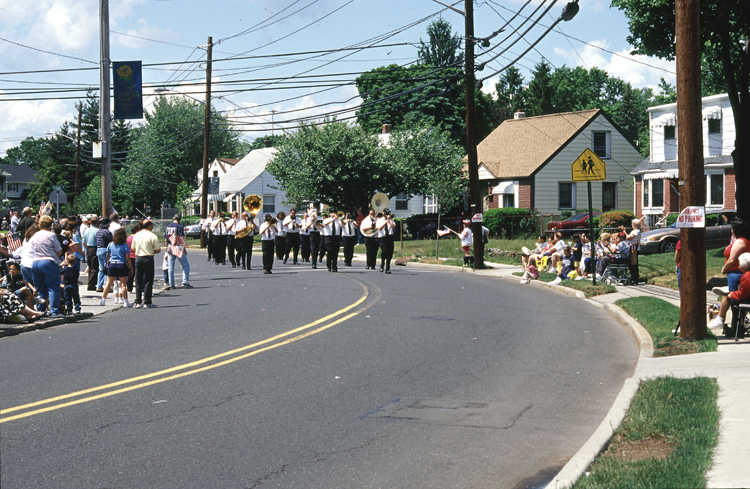 05-05-29, 27, Parade, Memorial Day