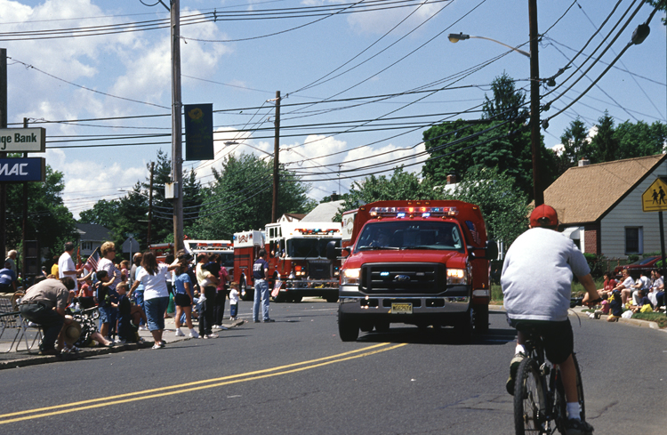 05-05-29, 31, Parade, Memorial Day