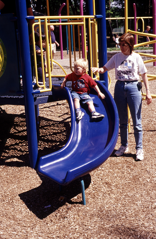 05-05-30, 06, Connor and Linda, Saddle River Park