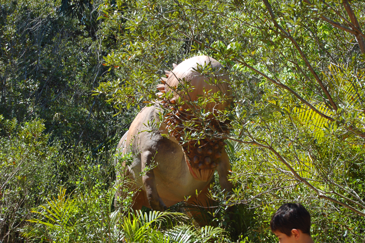 06-03-01, 21, Dinosaur,  Brevard Zoo, Fl
