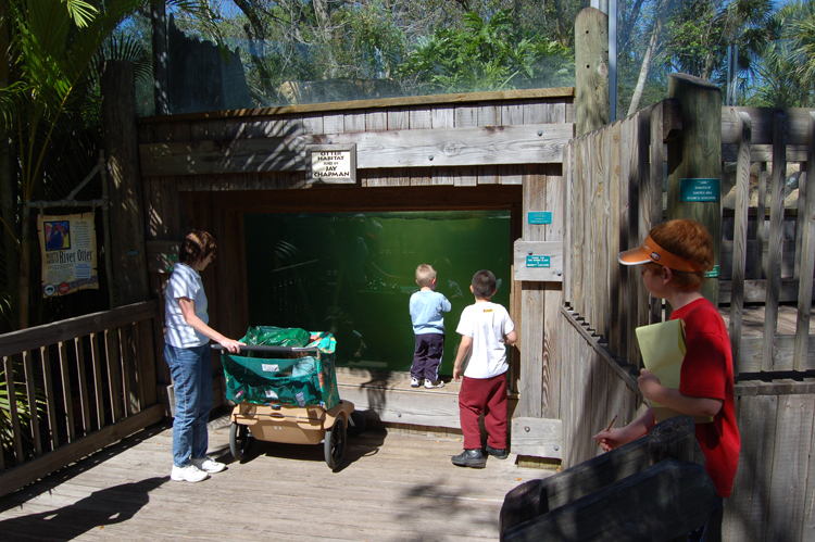 06-03-01, 28, Linda, Connor, Mikey, Brevard Zoo, Fl