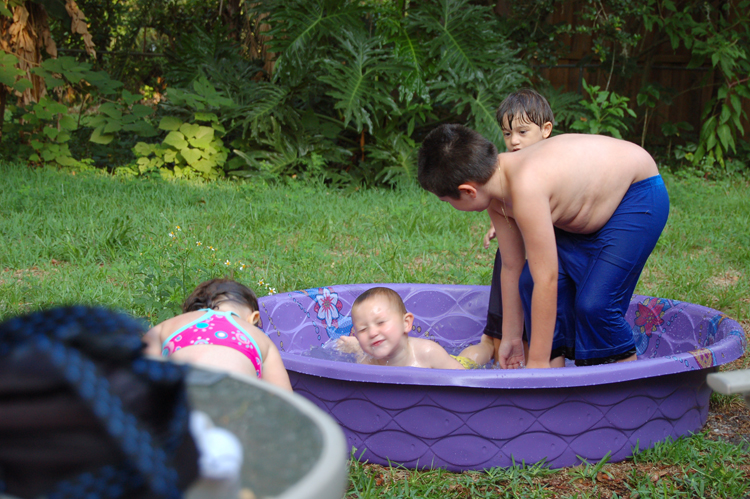 06-06-17, 121, Kids In Pool, , Fla