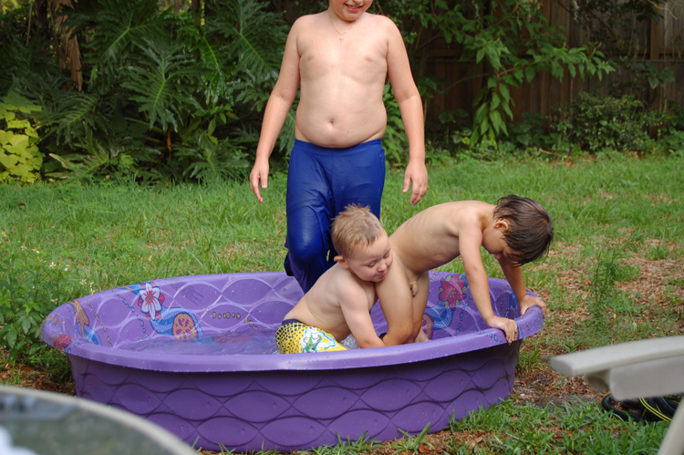 06-06-17, 122, KidsIn Pool,  Fla