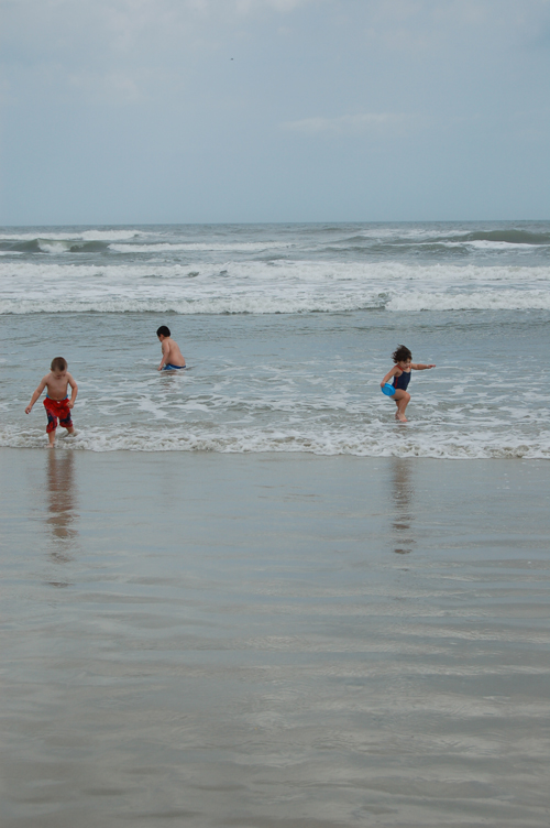 07-02-25, 009, Connor, Mikey and Kaitlyn, New Smyrna Beach, FL