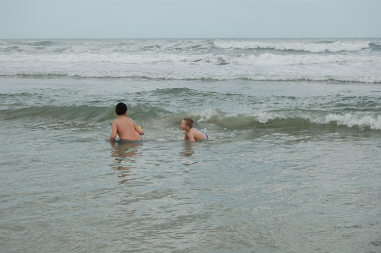 07-02-25, 013, Mikey and Connor, New Smyrna Beoch, FL