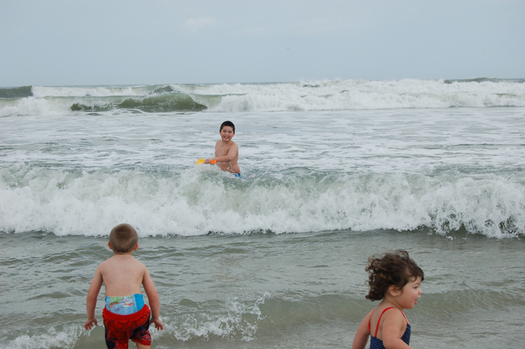 07-02-25, 016, Connor, Mikey and Kaitlyn, New Smyrna Beach, FL