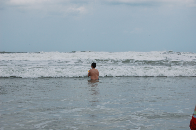 07-02-25, 023, Mikey big waves, New Smyrna Beach, FL