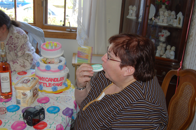 07-05-13, 011, Janice Birthday Cake