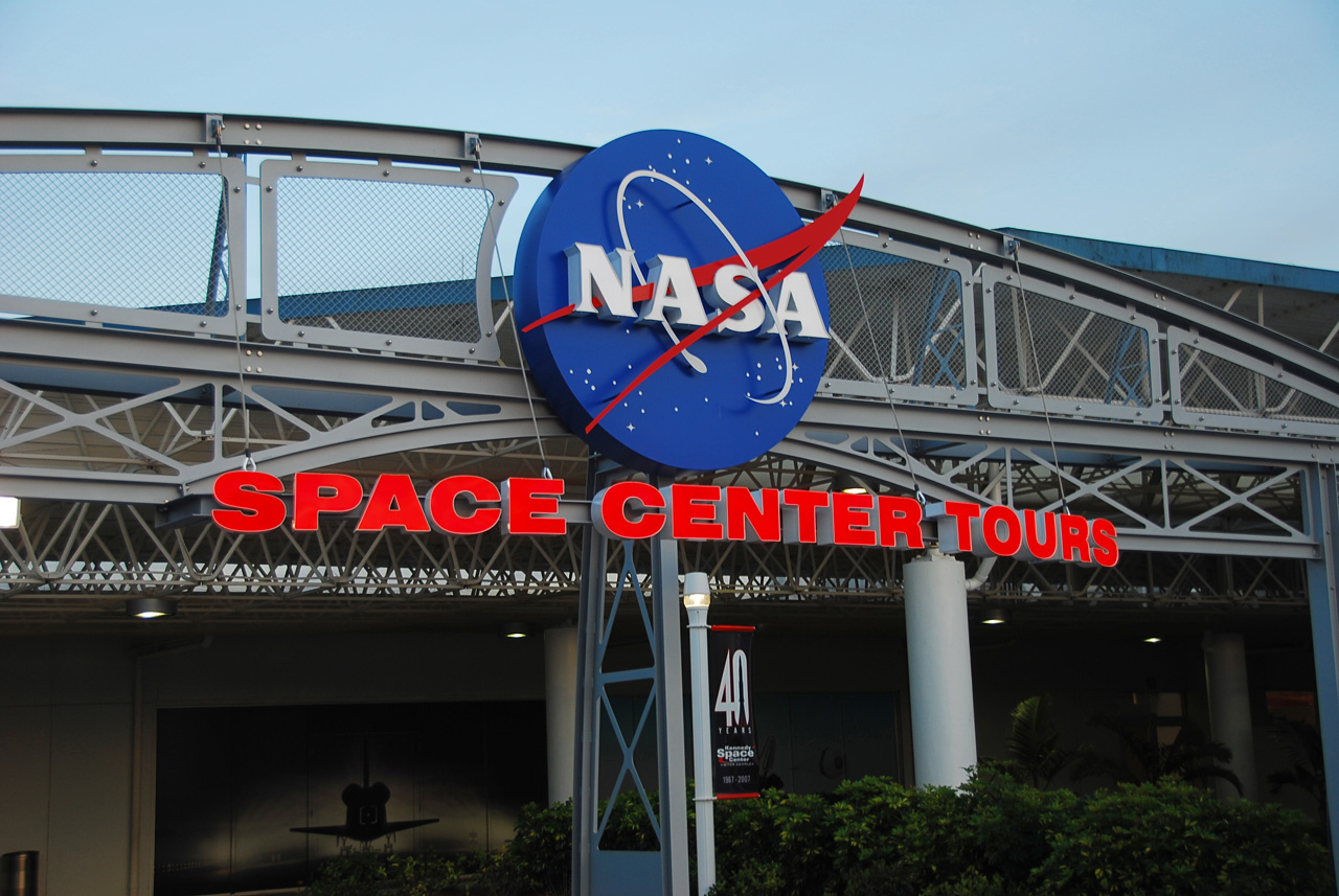 08-02-29, 122, Kennedy Space Center, Fla