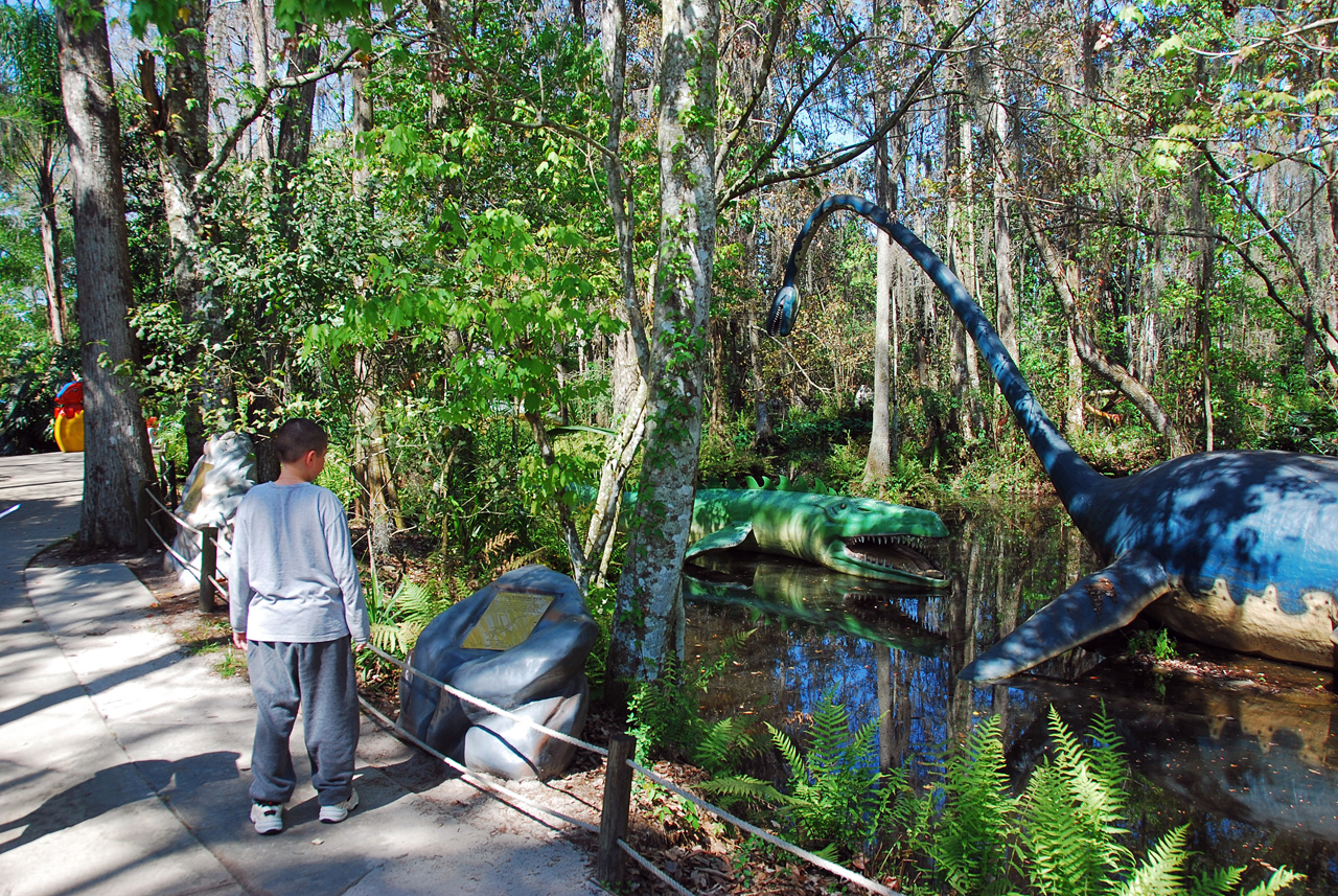 08-03-02, 004,  Dinosuar World, Fla