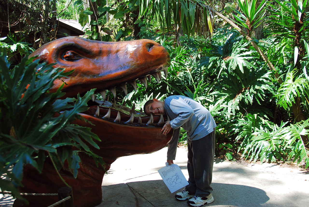 08-03-02, 026,  Dinosuar World, Fla
