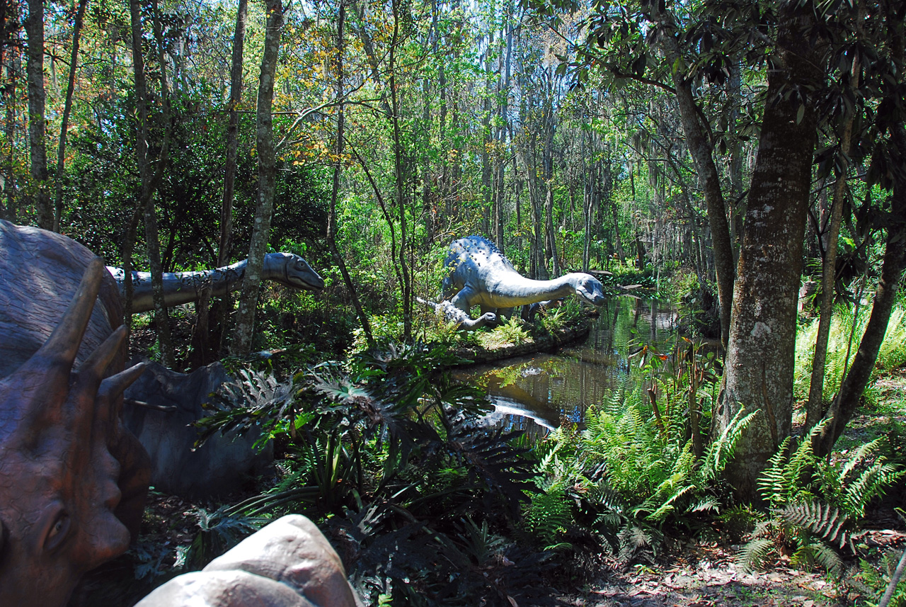 08-03-02, 041,  Dinosuar World, Fla