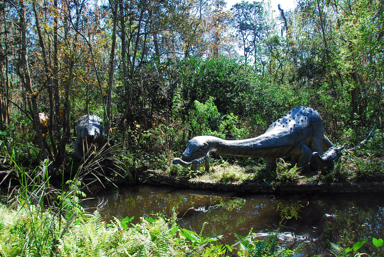 08-03-02, 042,  Dinosuar World, Fla