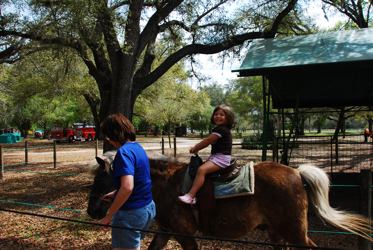 08-03-03, 072, Green Meadows Farm, Fla