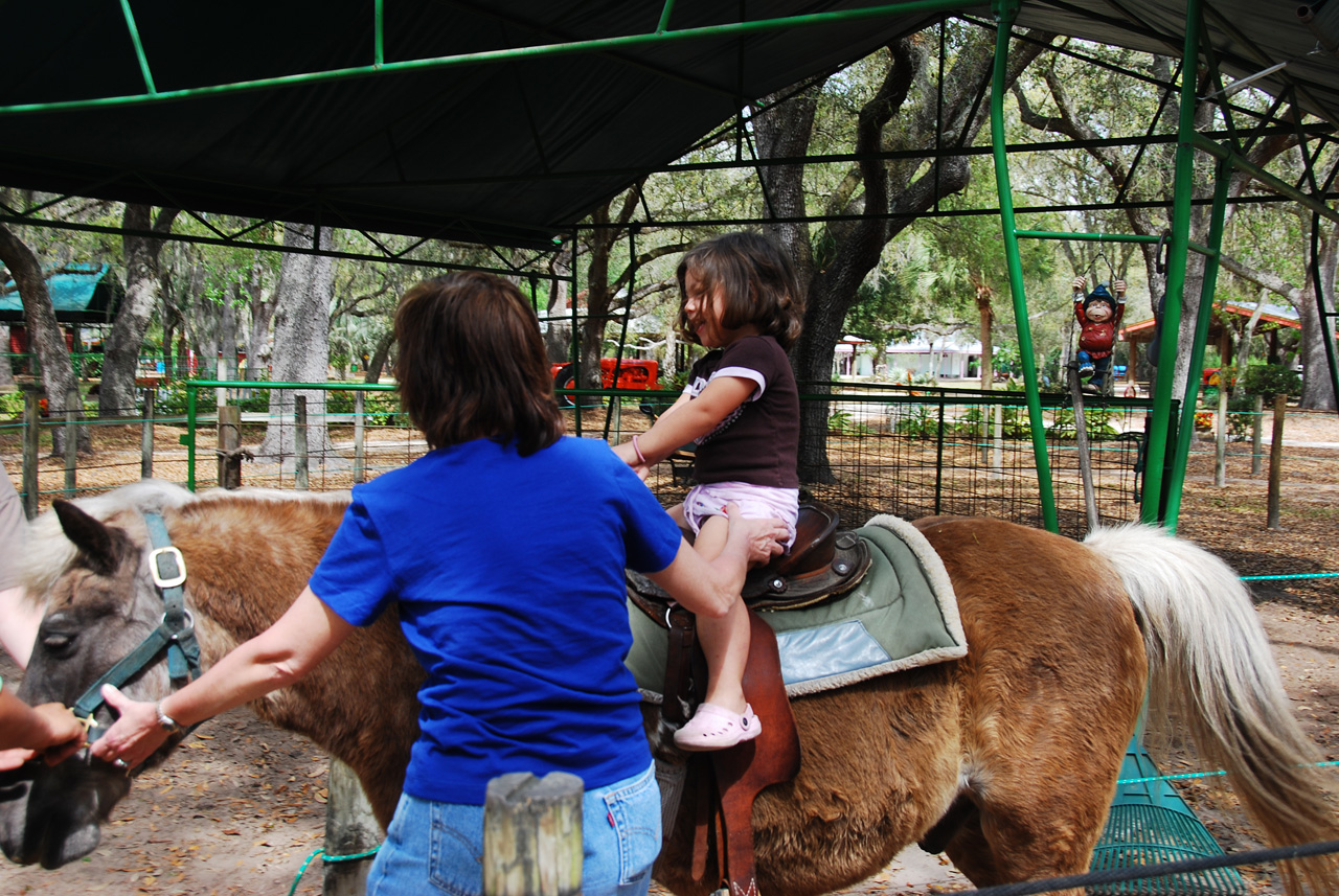 08-03-03, 080, Green Meadows Farm, Fla