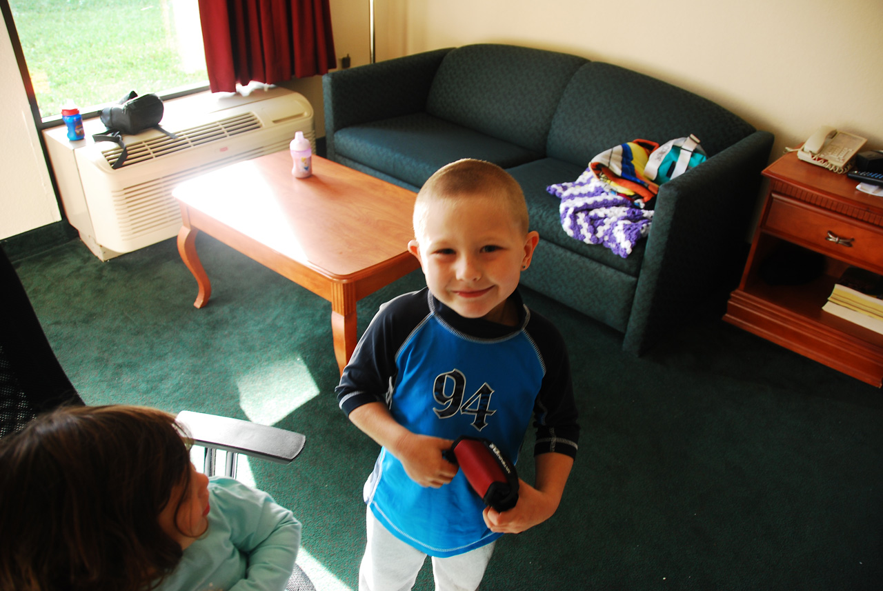 08-03-05, 002, Getting ready, Fla