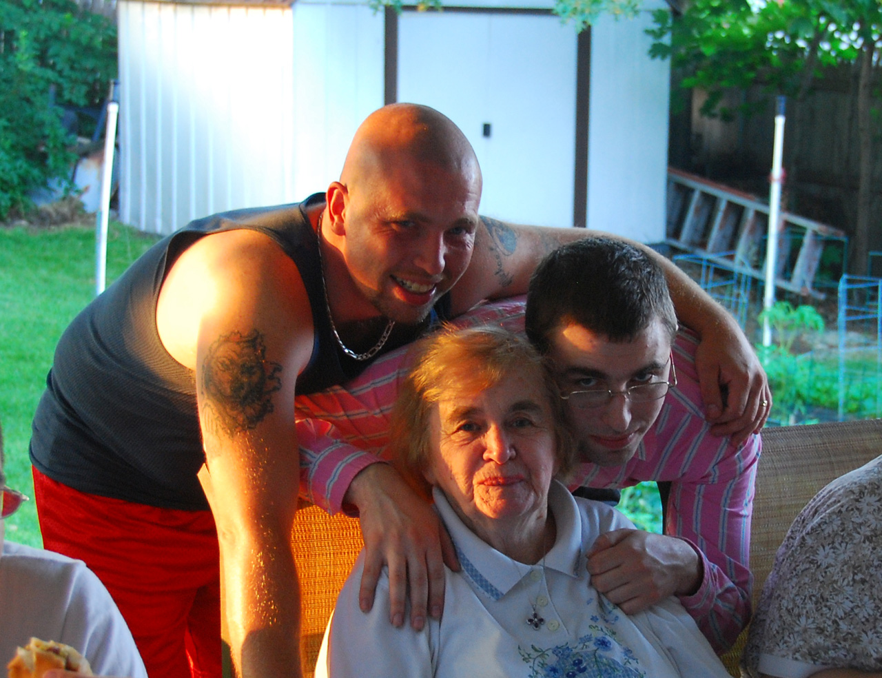08-06-21, 020, Michael, Grandma, and Brian, Taggart Way House
