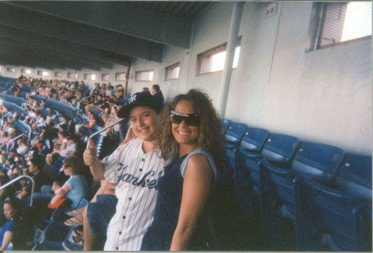 08-07-02, 01, Mikey and Lori at N Yankee Game