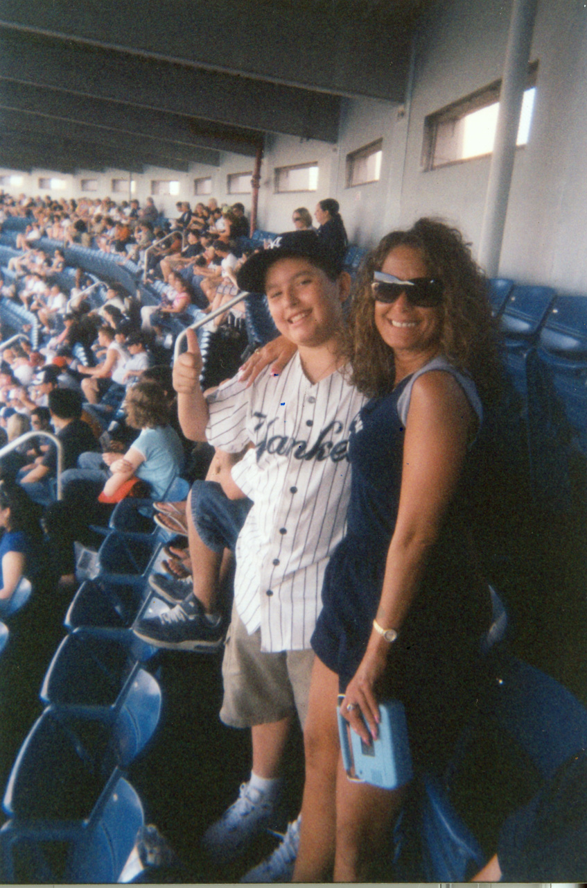 08-07-02, 02, Mikey and Lori at N Yankee Game