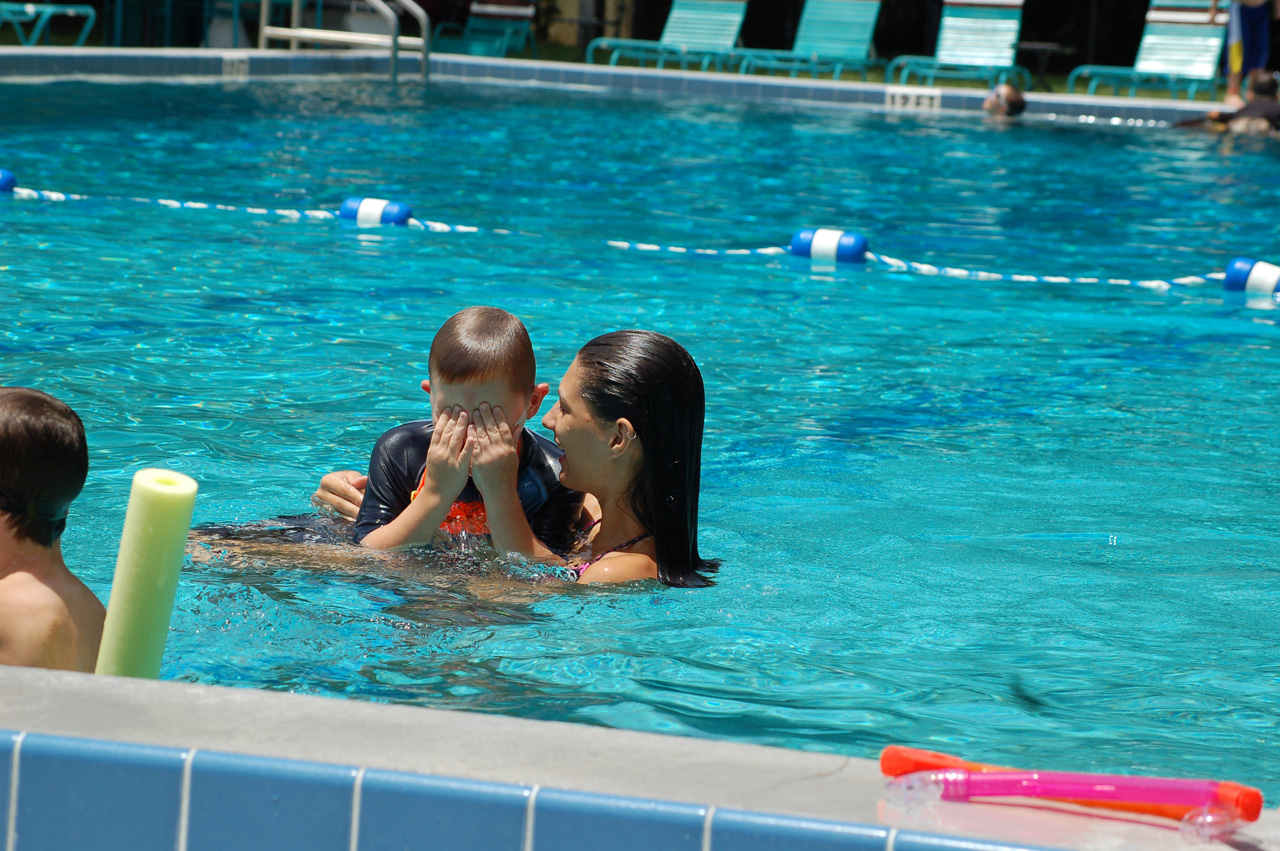 2010-08-13, 033, Andrea and Connor, Florida