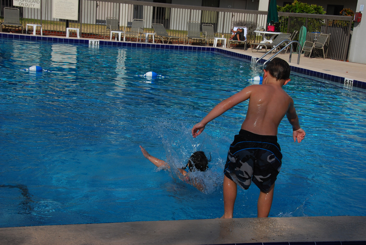 2011-01-02, 017, Kaitlyn and Connor, Florida