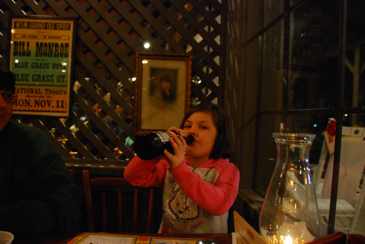 2011-01-02, 042, Kaitlyn drinking Beer, Florida