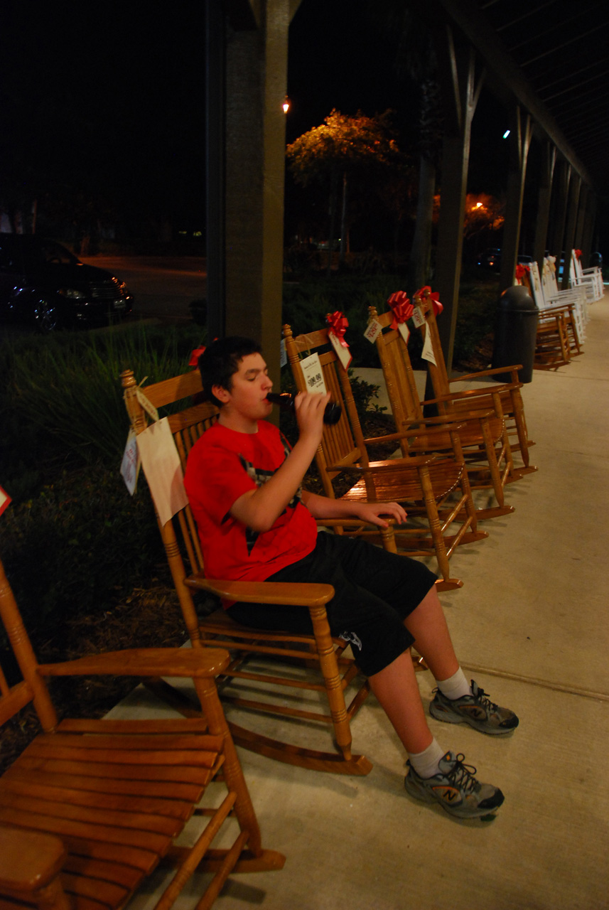 2011-01-02, 044, Mikey drinking beer, Florida