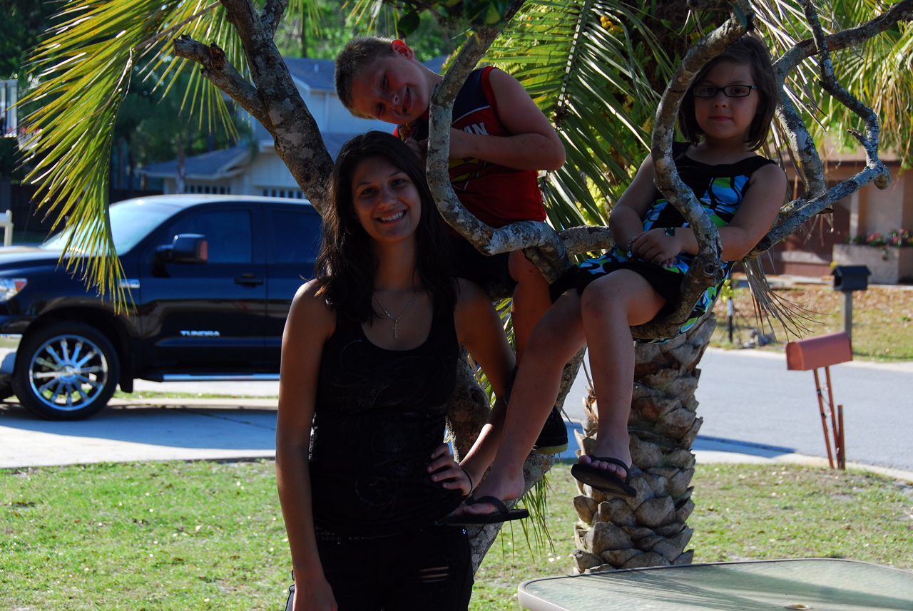2011-03-25, 061, Andrea, Connor and Katie, Florida