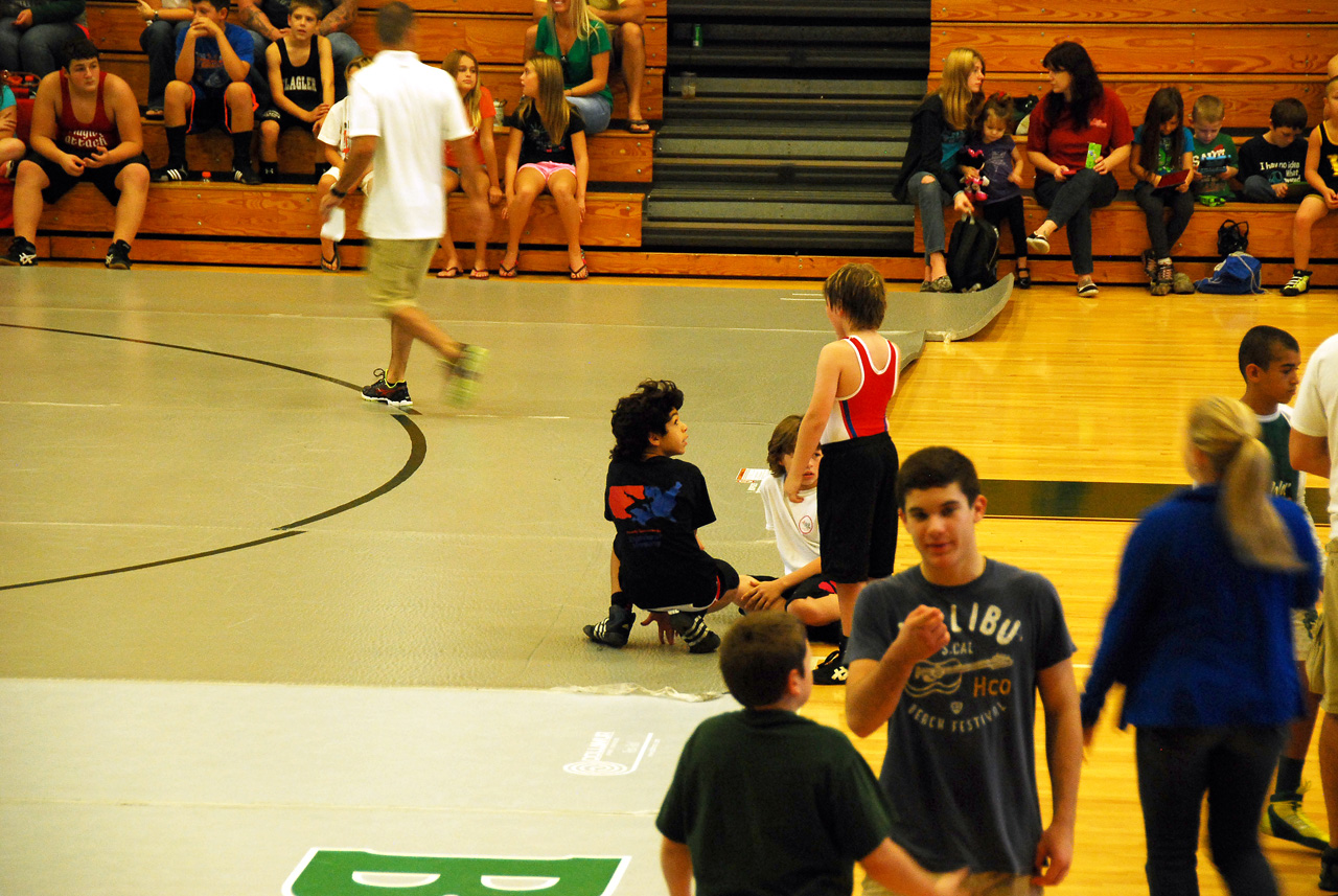 2013-12-08, 005, Connor's first Wrestling Match
