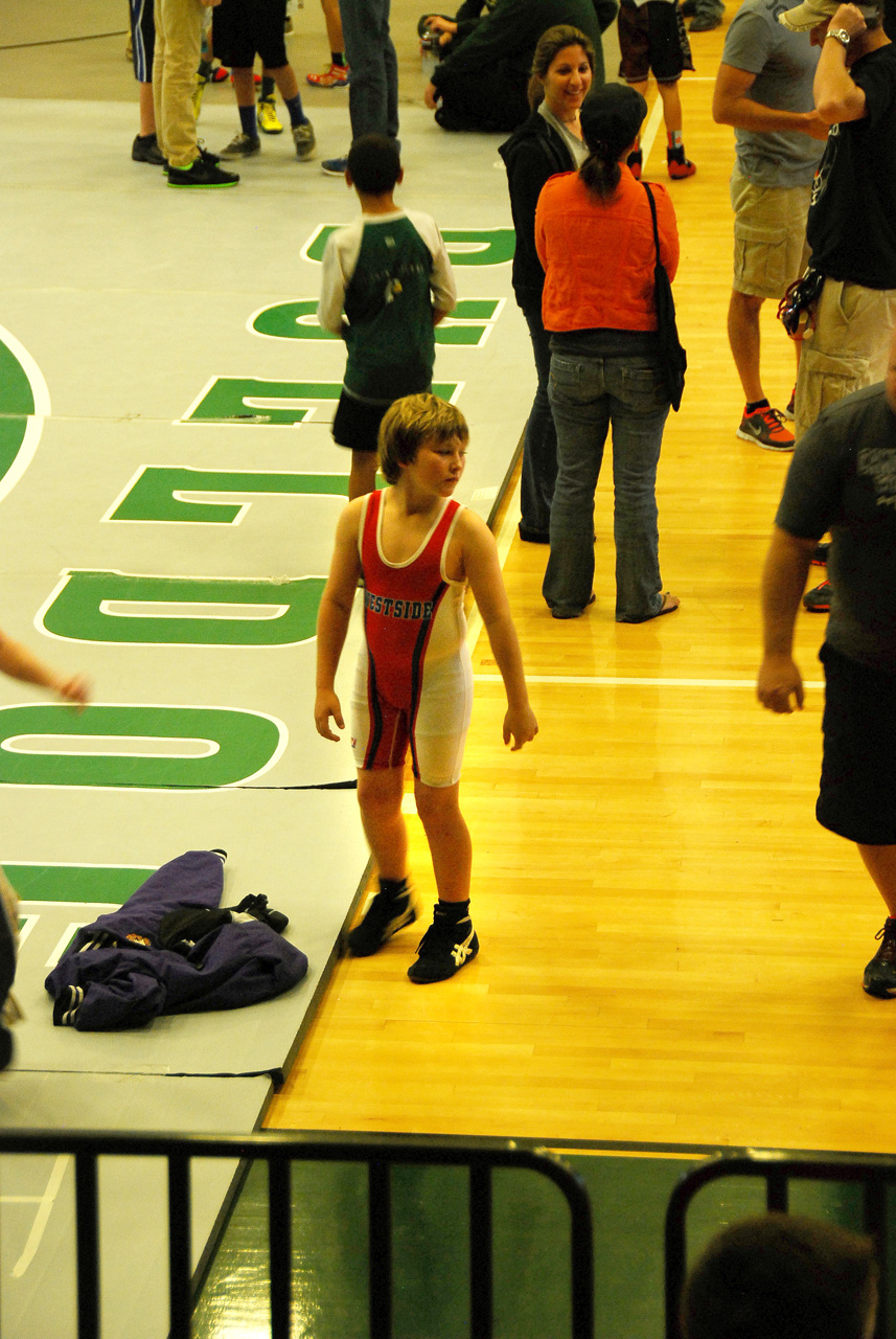 2013-12-08, 008, Connor's first Wrestling Match