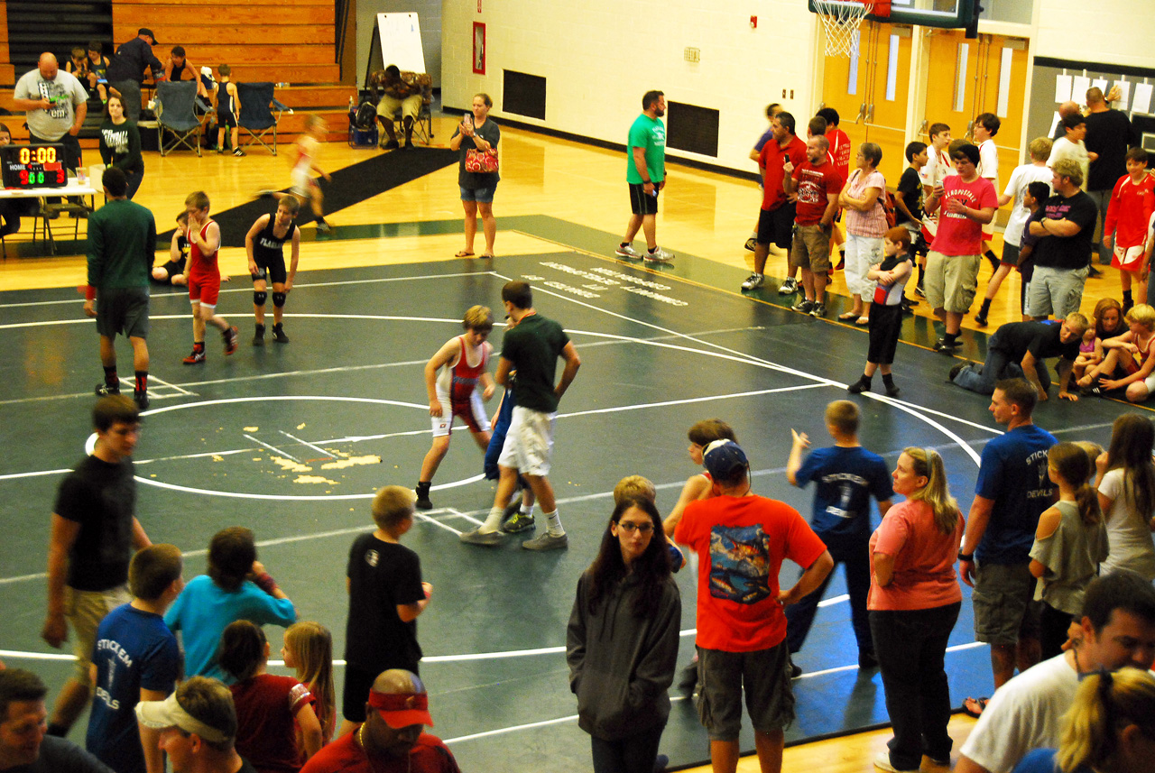 2013-12-08, 012, Connor's first Wrestling Match
