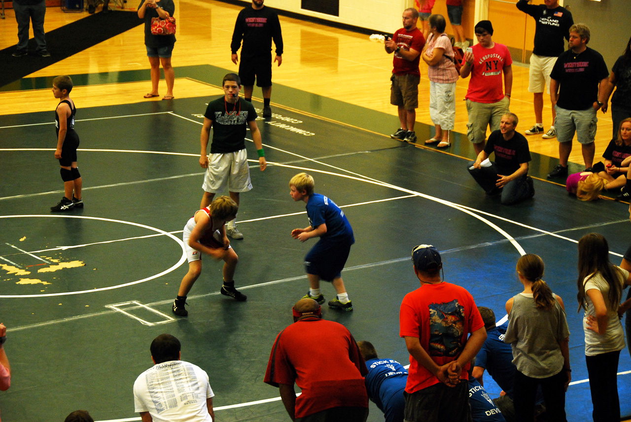 2013-12-08, 026, Connor's first Wrestling Match