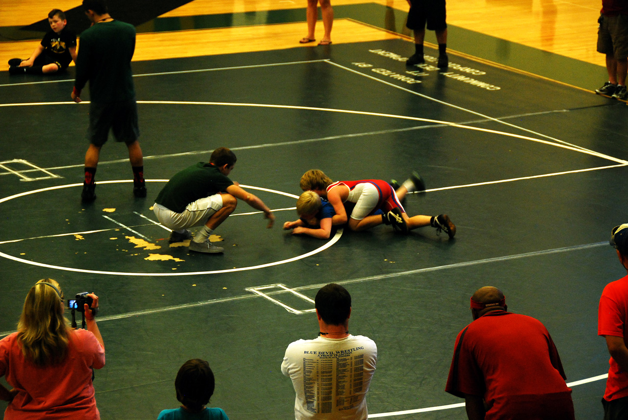 2013-12-08, 027, Connor's first Wrestling Match