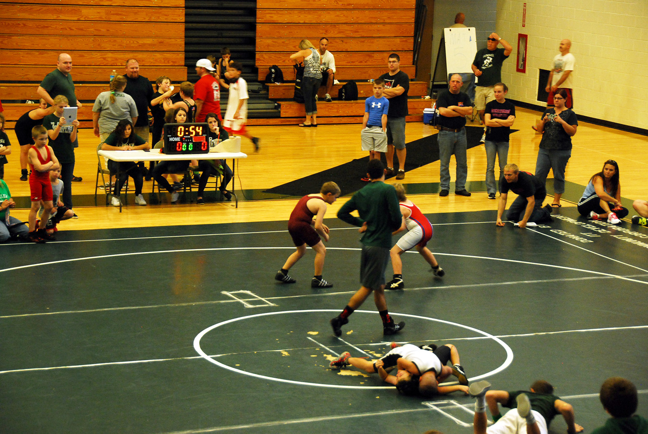 2013-12-08, 034, Connor's first Wrestling Match