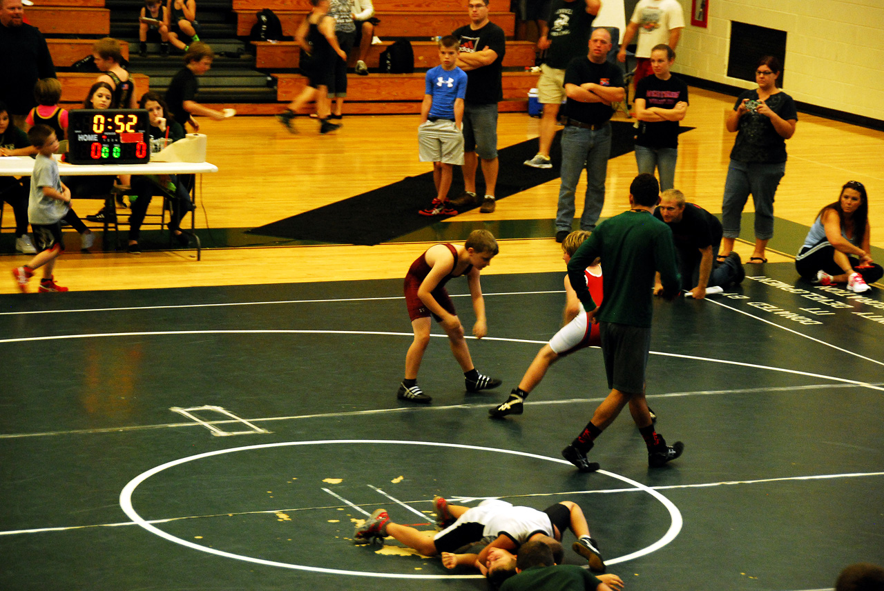 2013-12-08, 035, Connor's first Wrestling Match