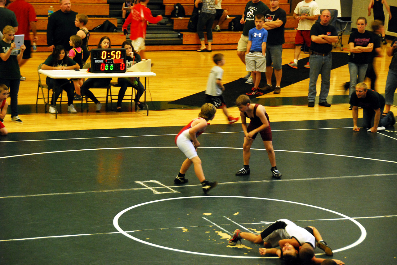 2013-12-08, 036, Connor's first Wrestling Match