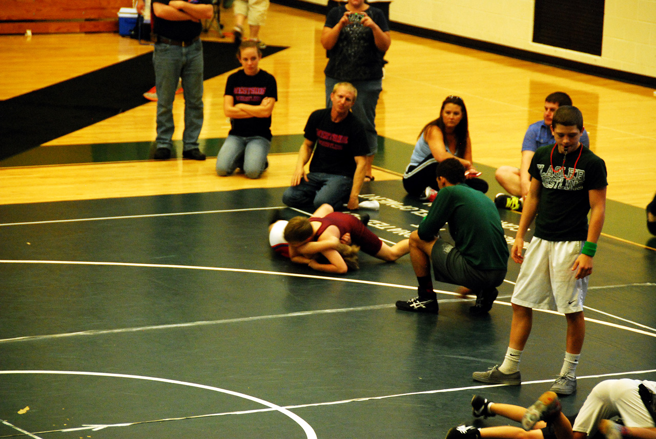 2013-12-08, 038, Connor's first Wrestling Match