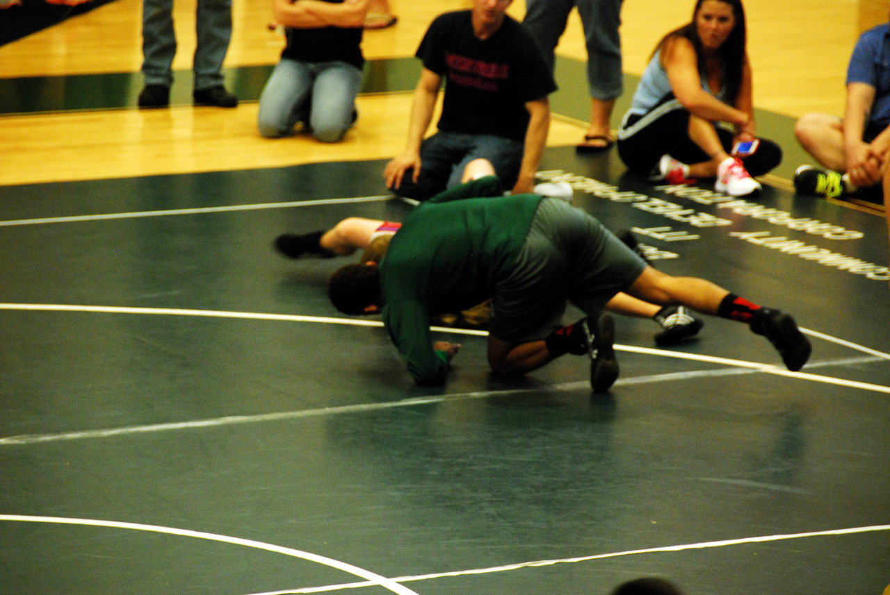 2013-12-08, 039, Connor's first Wrestling Match